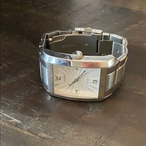 GUESS Stainless Steel Watch Unisex. Gorgeous!